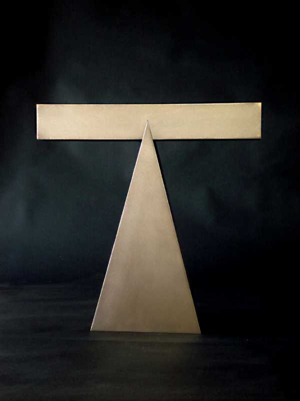 1229a_Flatlander_Isosceles_Triangle_Bronze_x