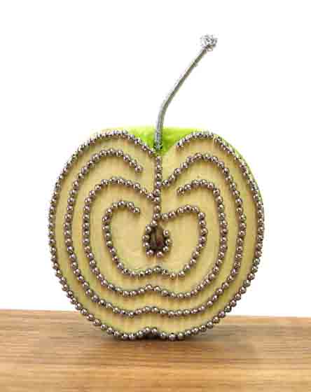 Apple_Fingr_Labyrinth_Labyrinth_side_small_file_THE_PLAZA_copy